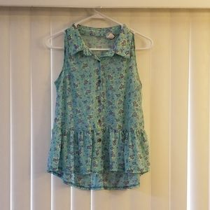 Floral top, Juniors size M